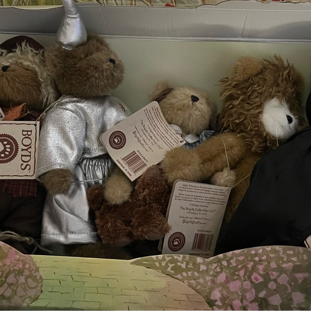 The Boyds Collection plush Bear set of 6.  NWT and box